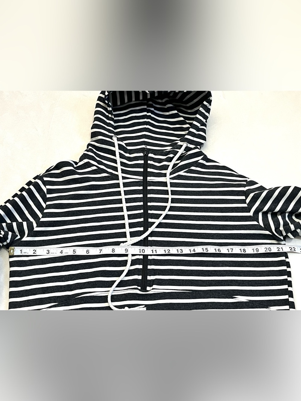 Vanilla Bay Women’s Dark Gray and White Striped Half-Zip Drawstring Hoodie XL - Picture 12 of 16
